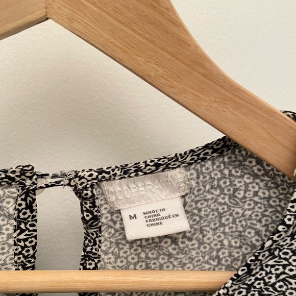 Urban Outfitters - Sz M Peplum Top - Picture 3 of 3